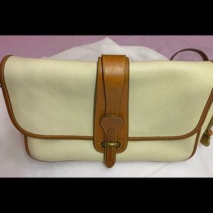 Vintage crossbody leather shoulder purse.